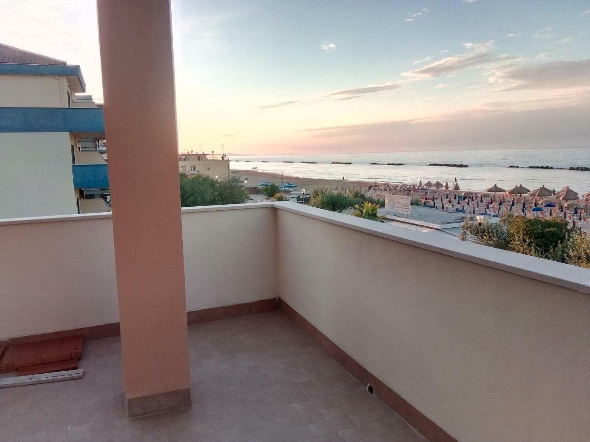 Appartamento Alba Rosa Francavilla al Mare Kültér fotó